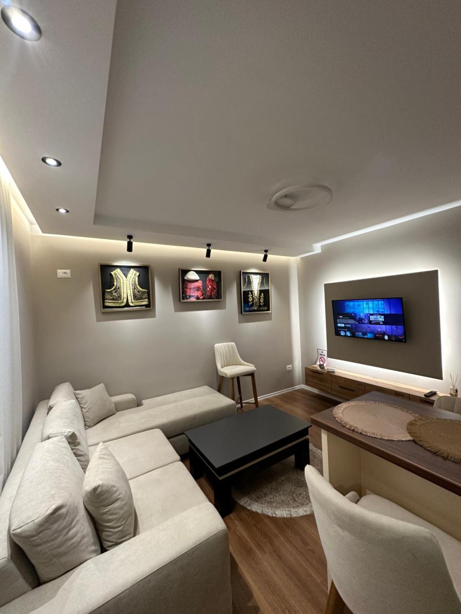 Luxury Center Apartments Тирана Екстериор снимка